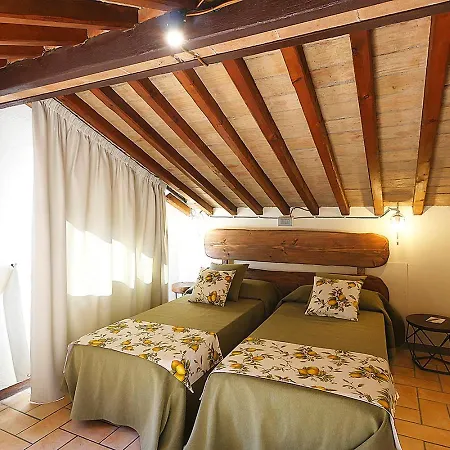 Podere Bagnoli Lejlighedshotel 4*